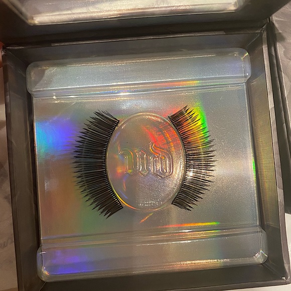💕 2/$20 - UD Urban Lash 2x Pairs - BNIB - Picture 3 of 9